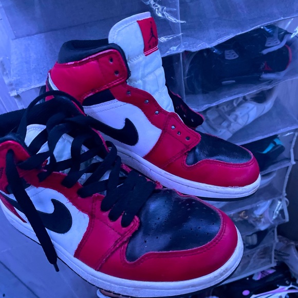 jordan 1s - Picture 1 of 2